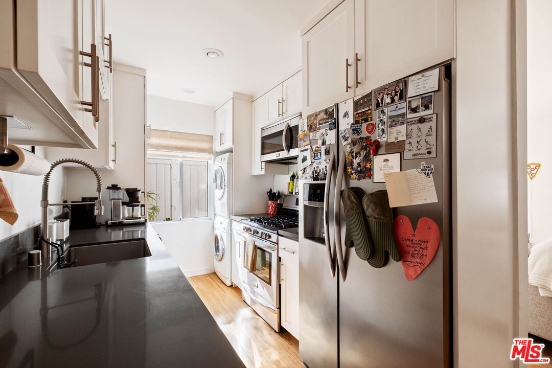550 N Croft Ave Unit: 2