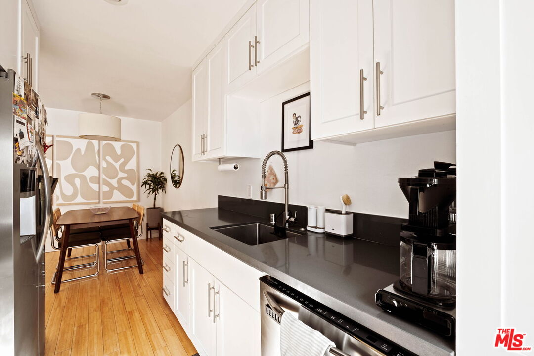 550 N Croft Ave Unit: 2