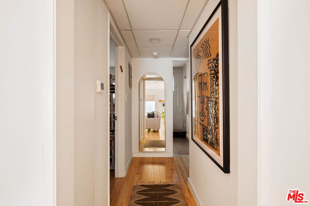 550 N Croft Ave Unit: 2