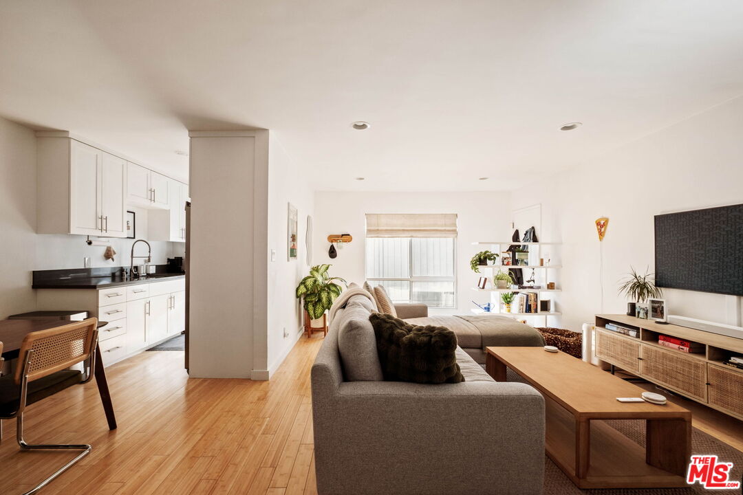 550 N Croft Ave Unit: 2