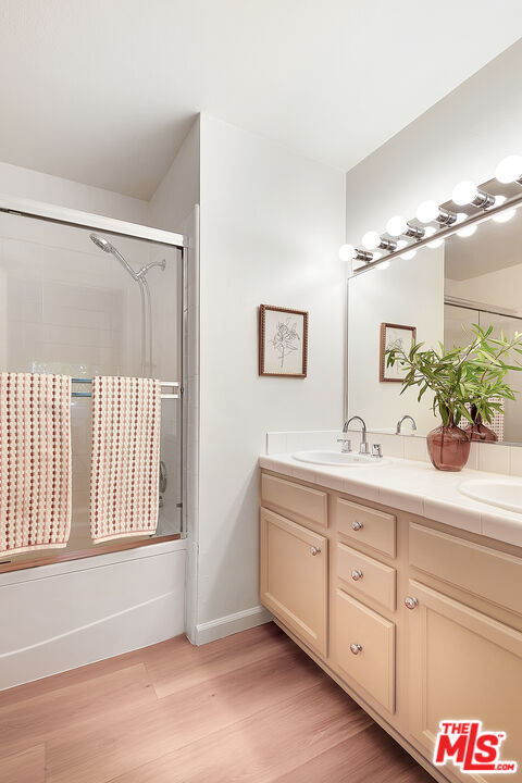 4915 Coldwater Canyon Ave Unit: 4