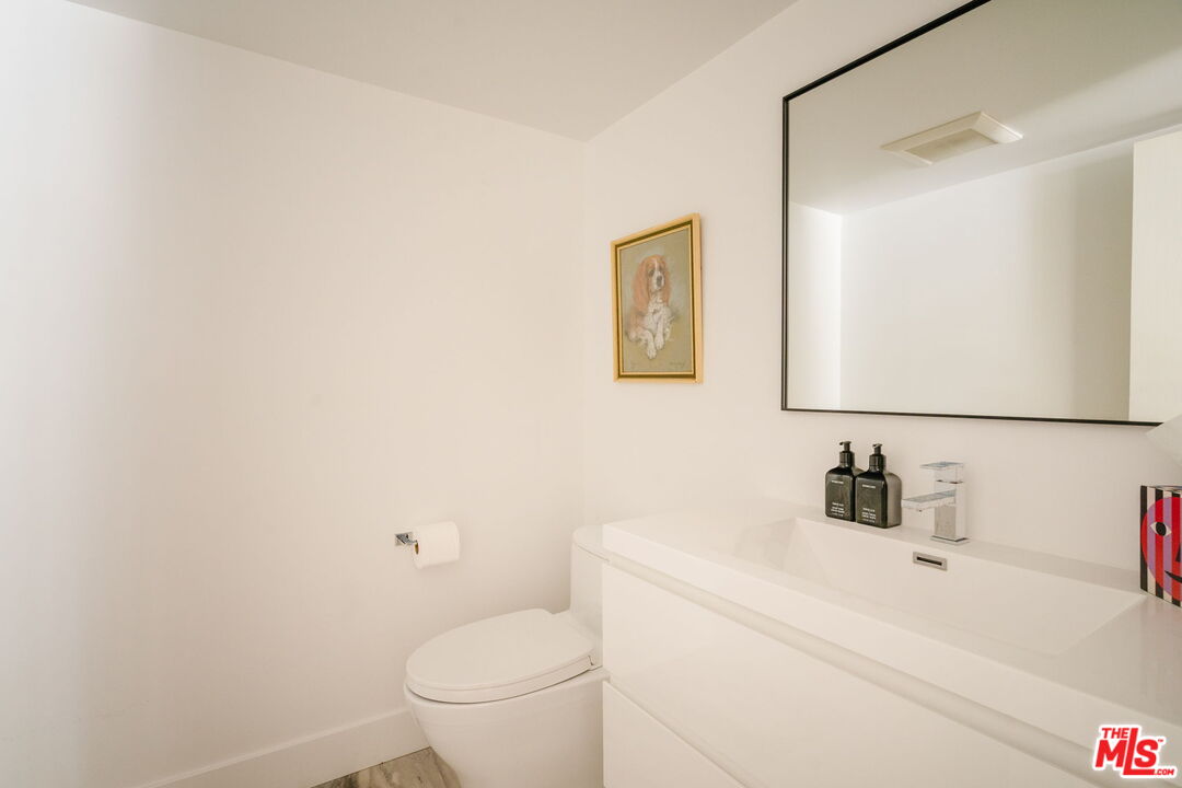 4608 Glencoe Ave Unit: 3