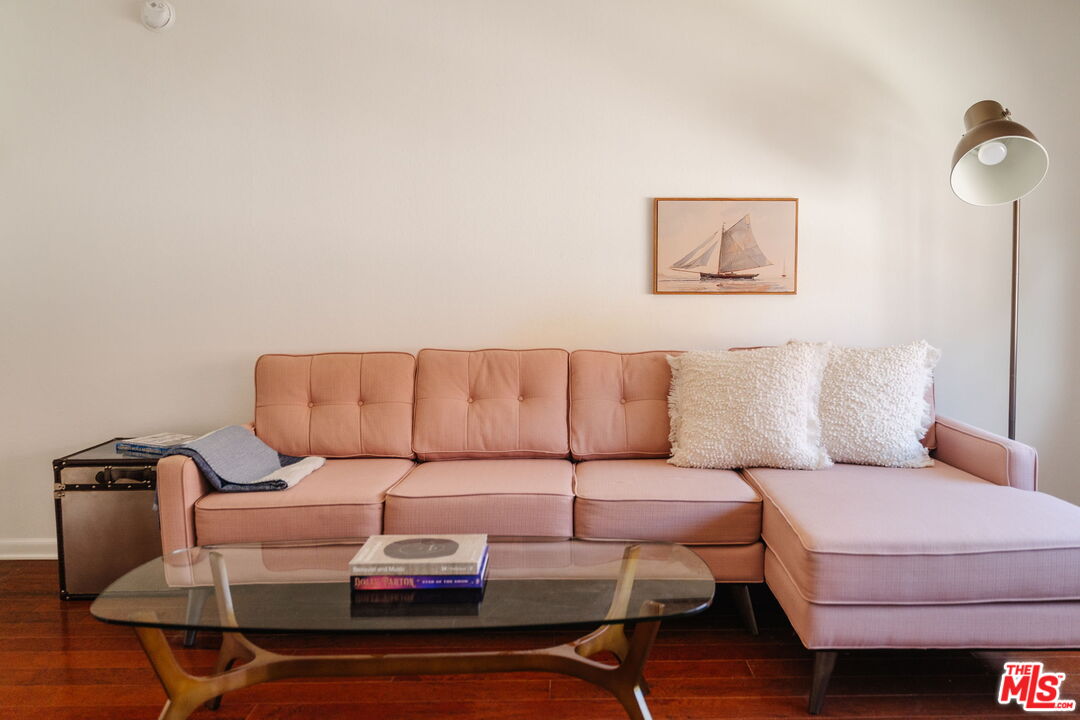 4608 Glencoe Ave Unit: 3
