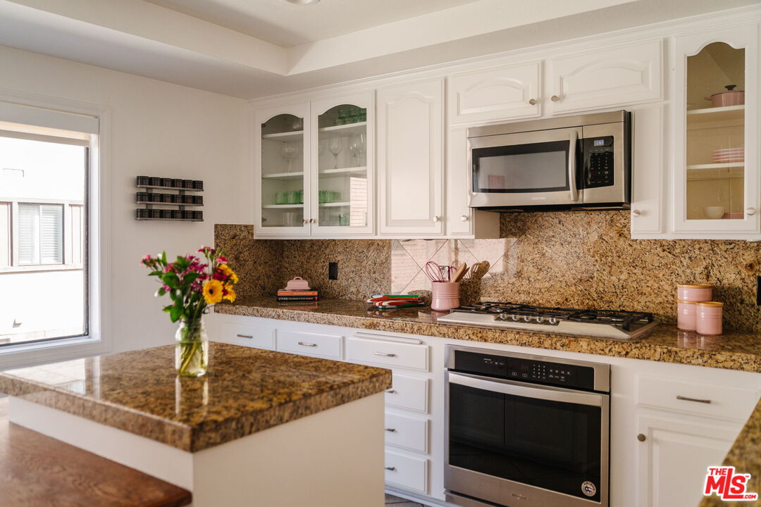 4608 Glencoe Ave Unit: 3