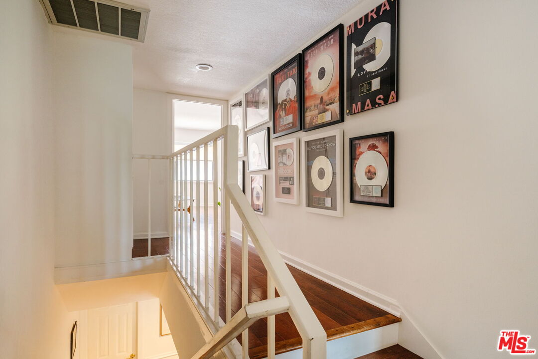 4608 Glencoe Ave Unit: 3