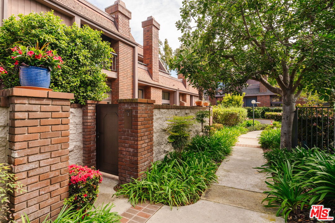 4608 Glencoe Ave Unit: 3