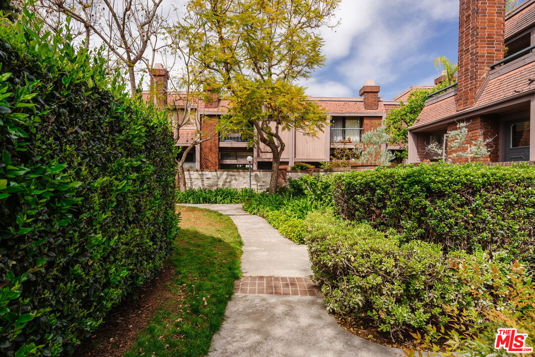 4608 Glencoe Ave Unit: 3