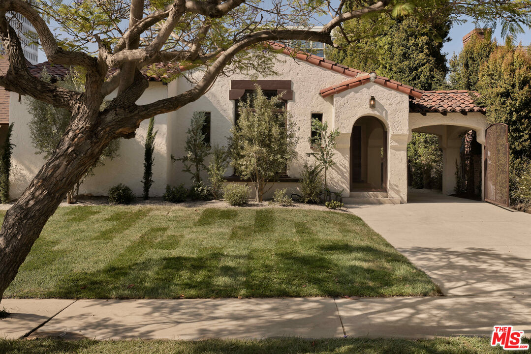 6255 Del Valle Dr