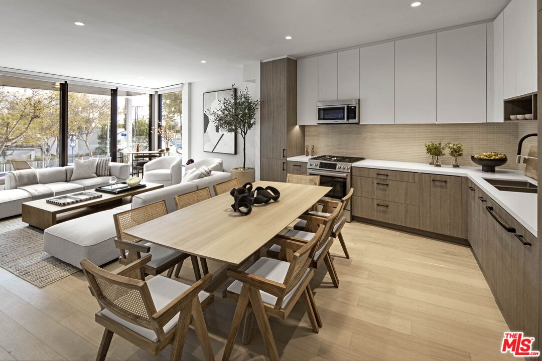 9001 Santa Monica Blvd Unit: 307