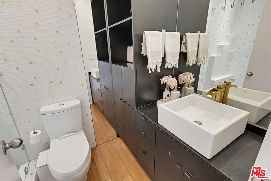 970 Palm Ave Unit: 101