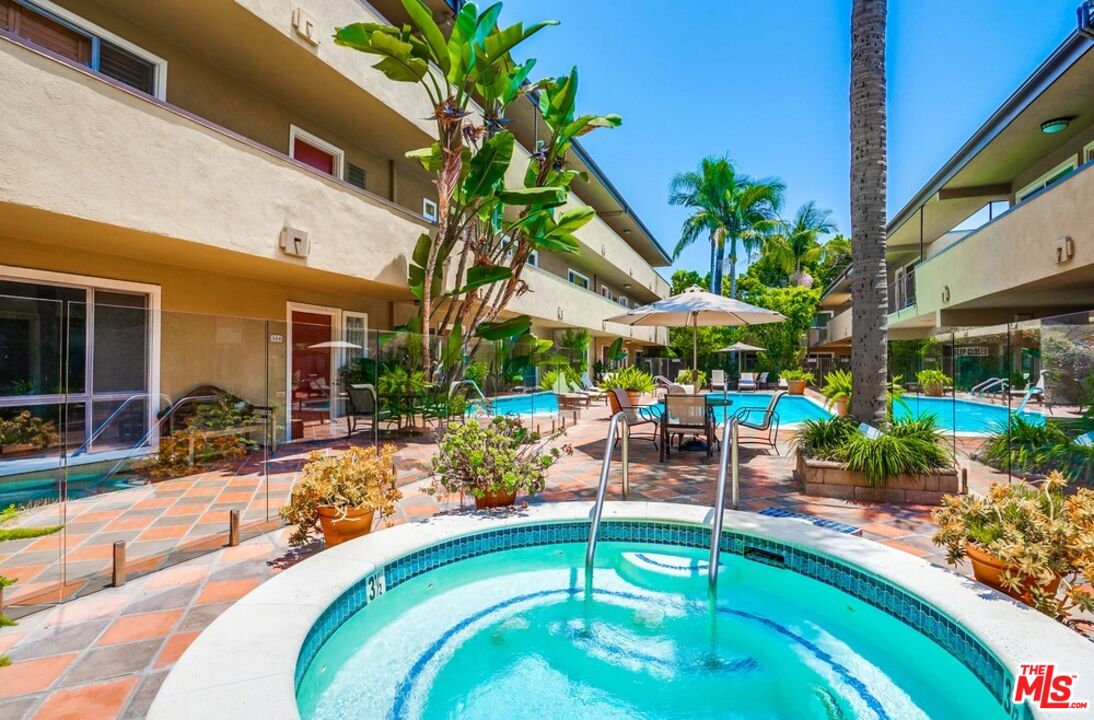 970 Palm Ave Unit: 101
