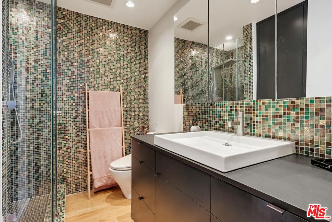 970 Palm Ave Unit: 101