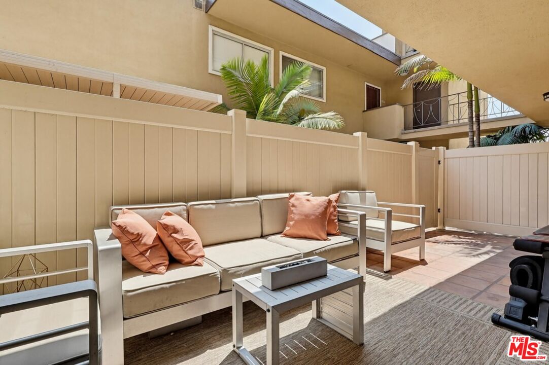 970 Palm Ave Unit: 101
