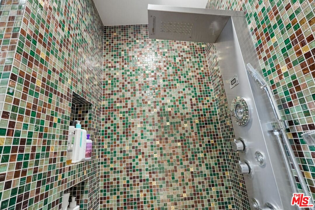 970 Palm Ave Unit: 101