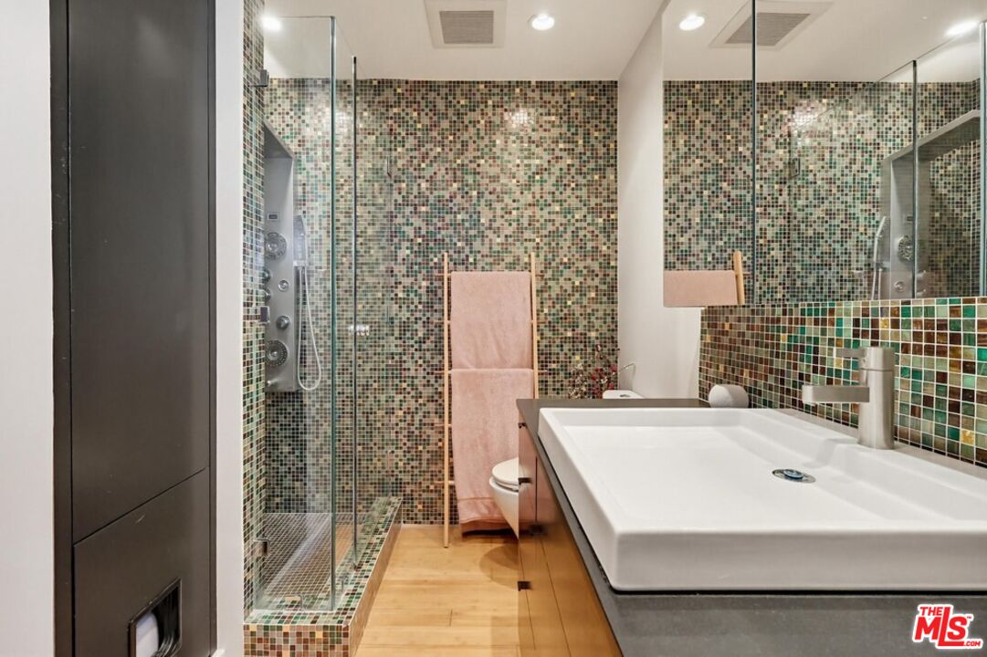 970 Palm Ave Unit: 101