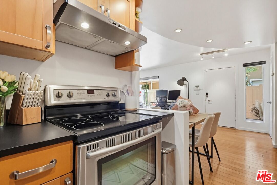 970 Palm Ave Unit: 101