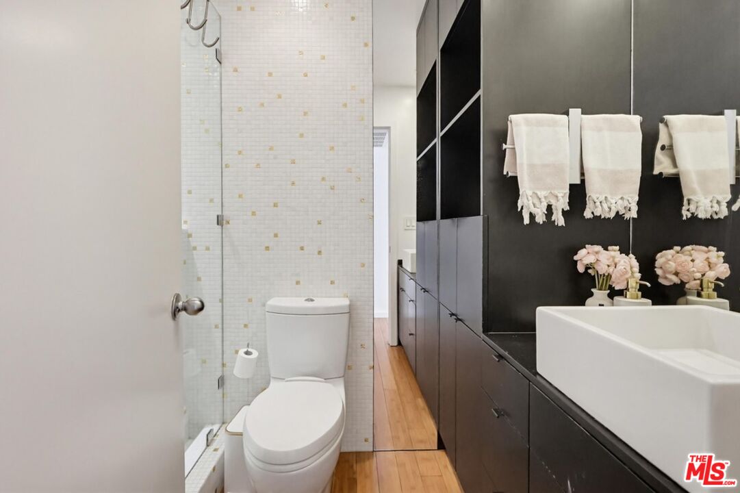 970 Palm Ave Unit: 101