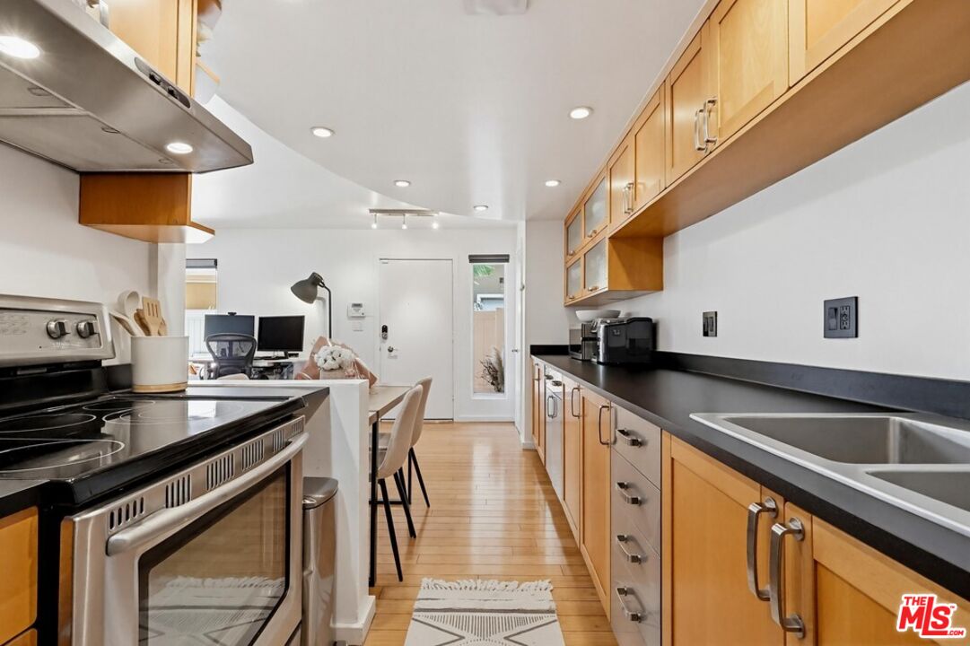 970 Palm Ave Unit: 101
