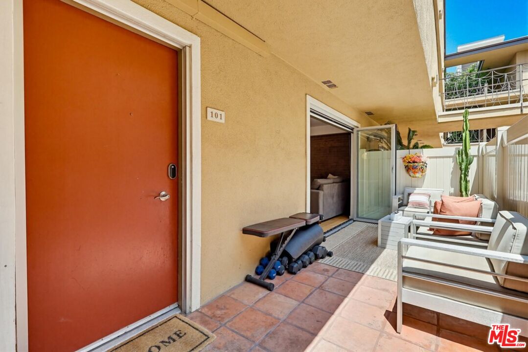 970 Palm Ave Unit: 101