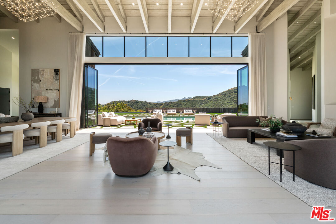 3121 Old Topanga Canyon Rd