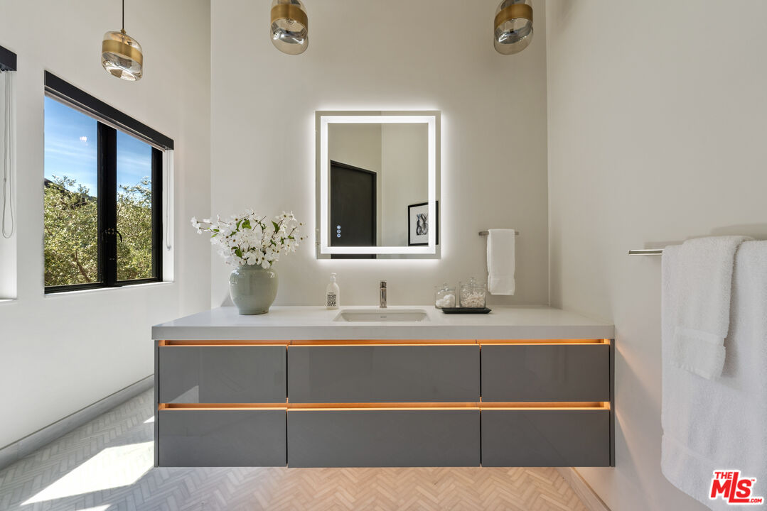 3121 Old Topanga Canyon Rd