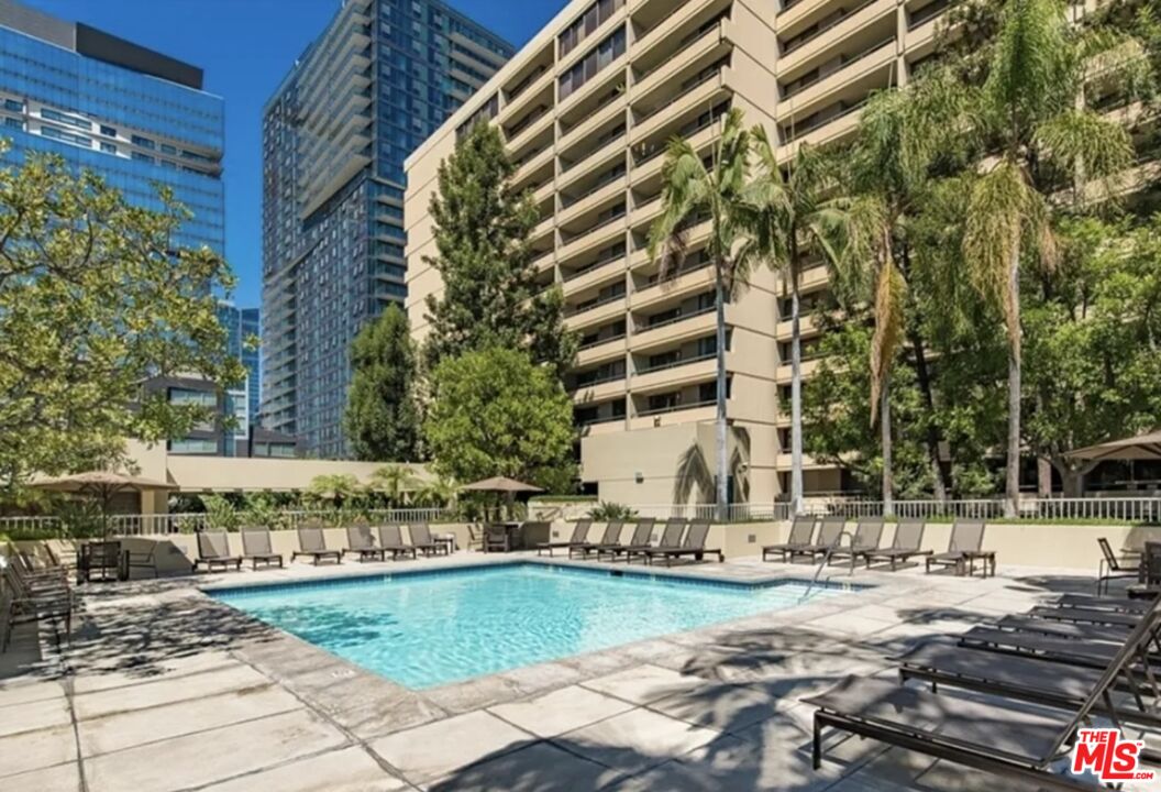 600 W 9th St Unit: 115