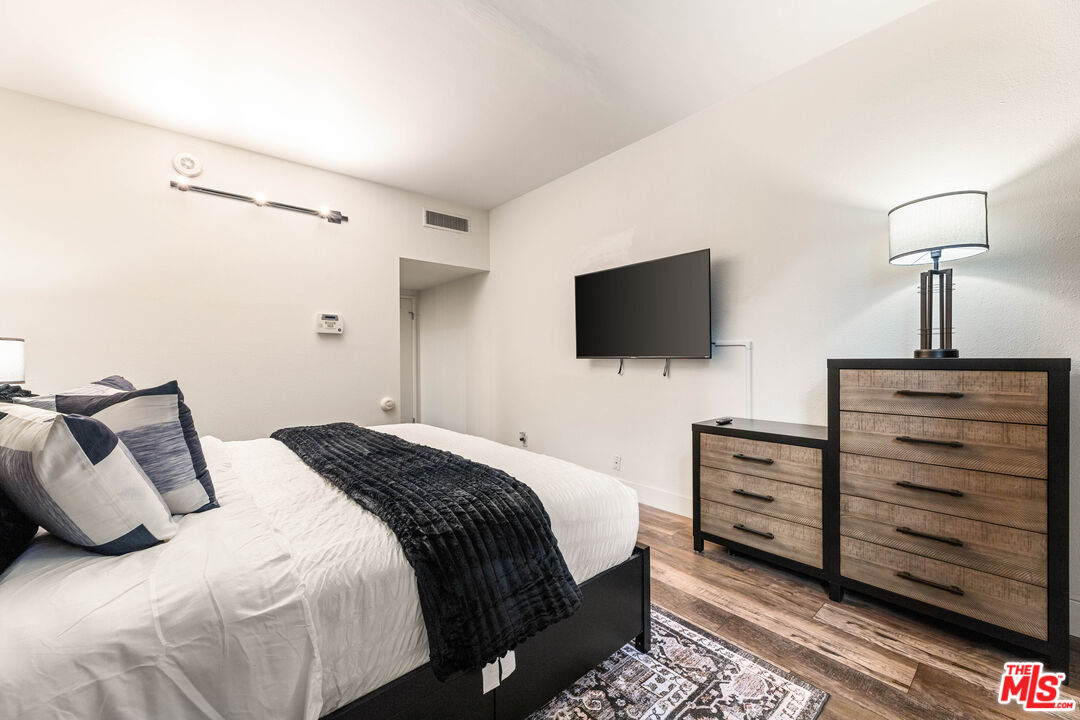 600 W 9th St Unit: 115