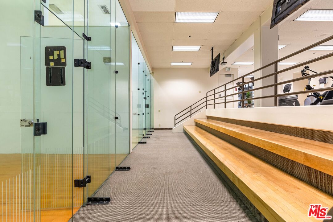 600 W 9th St Unit: 115
