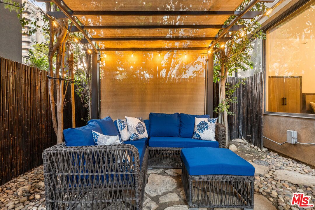 600 W 9th St Unit: 115