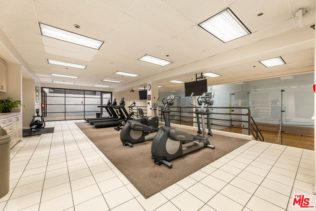 600 W 9th St Unit: 115
