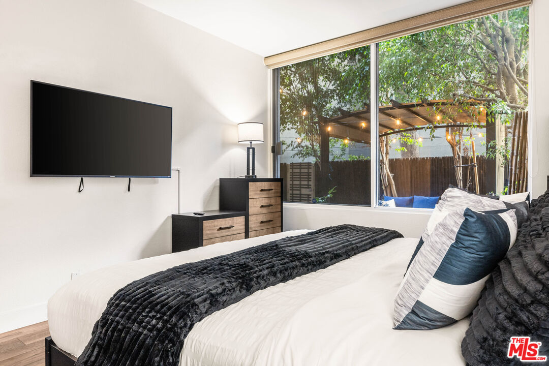 600 W 9th St Unit: 115