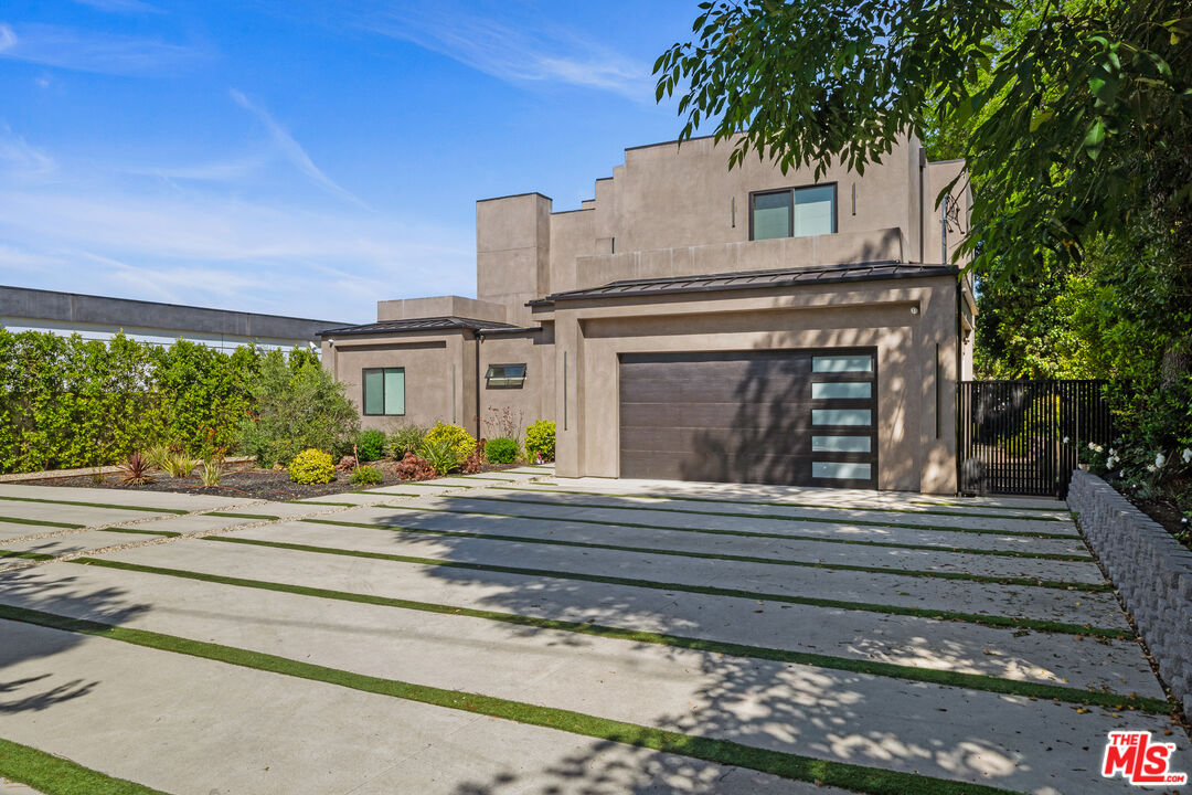 5826 Corbin Ave