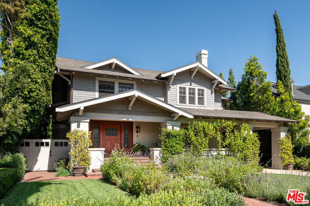 214 S Van Ness Ave