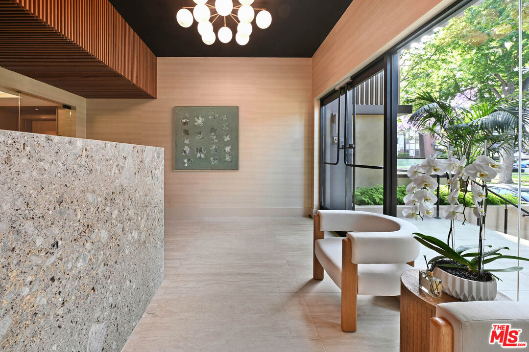 333 N Palm Dr Unit: 310