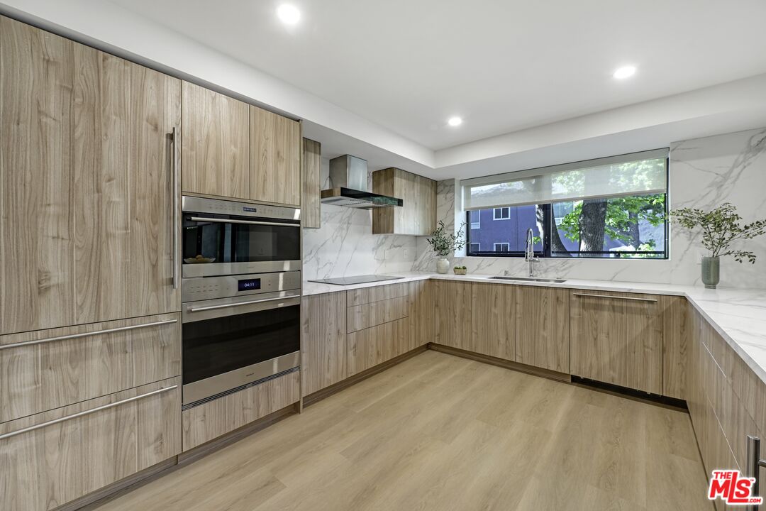 333 N Palm Dr Unit: 310