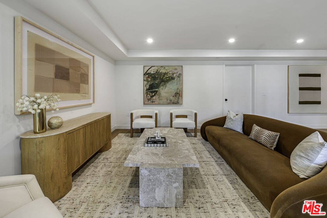 333 N Palm Dr Unit: 310