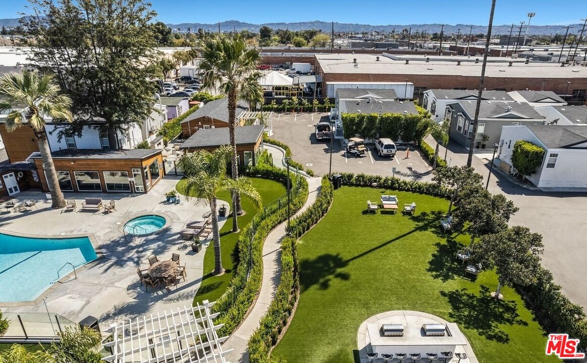 8250 Lankershim Blvd Unit: 112