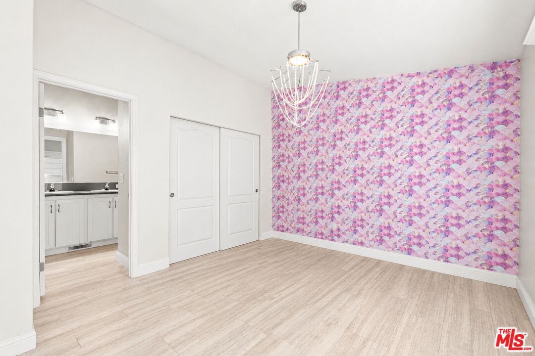 8250 Lankershim Blvd Unit: 112