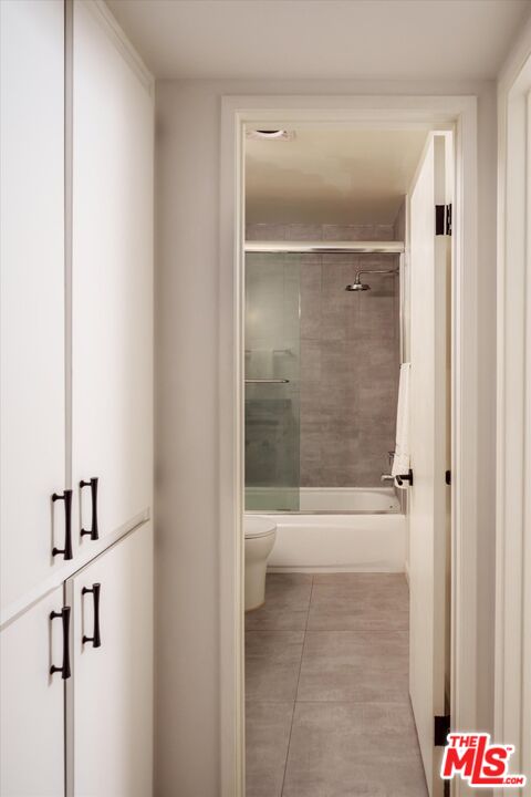 9761 Via Pavia