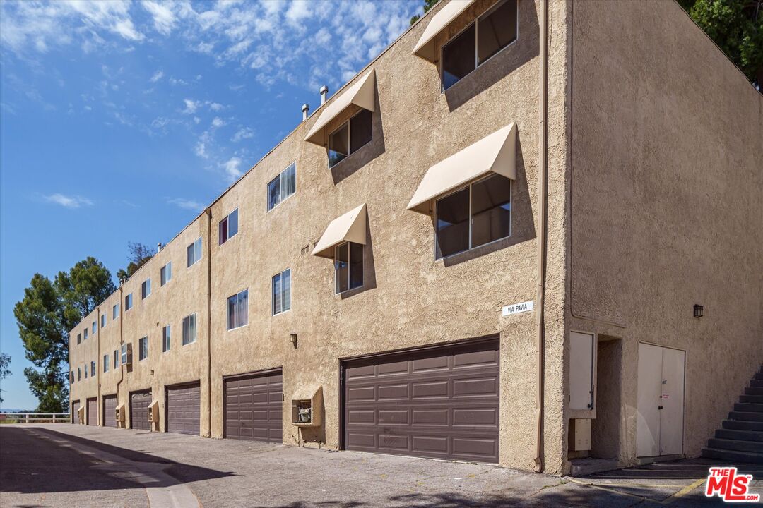9761 Via Pavia