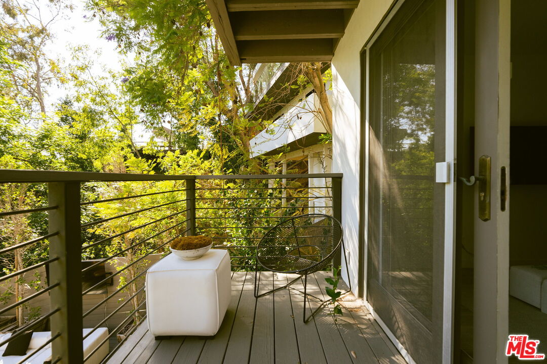 2753 La Cuesta Dr
