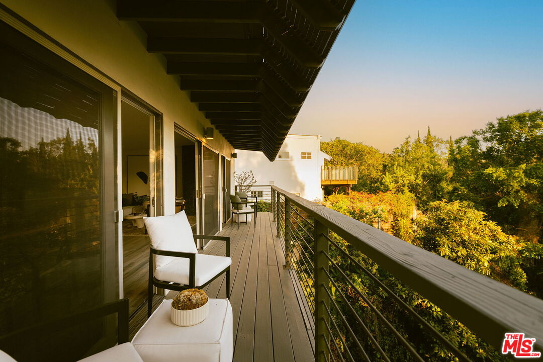 2753 La Cuesta Dr