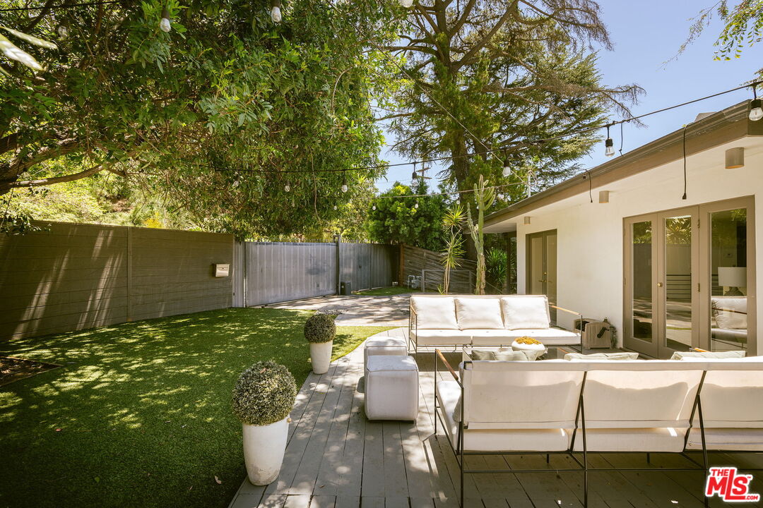 2753 La Cuesta Dr
