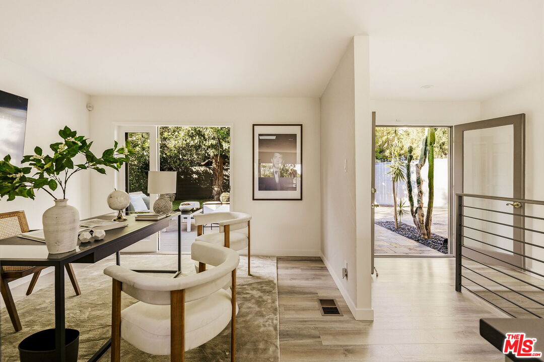 2753 La Cuesta Dr