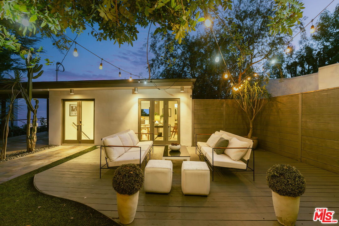 2753 La Cuesta Dr