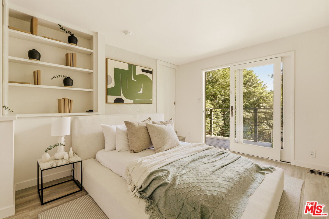 2753 La Cuesta Dr