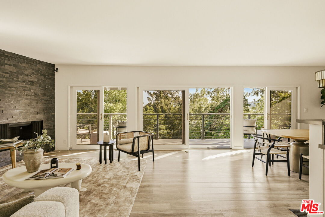 2753 La Cuesta Dr