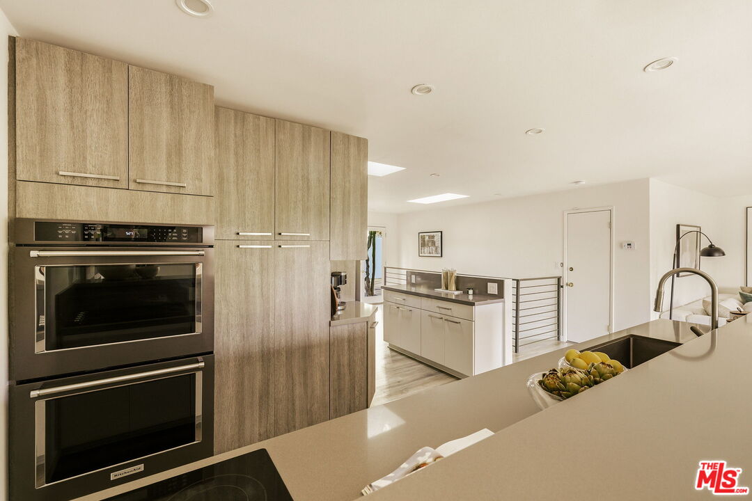 2753 La Cuesta Dr