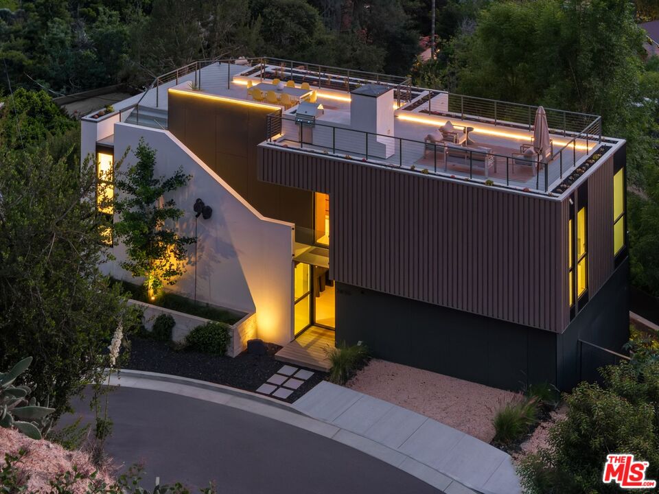 2635 Hargrave Dr