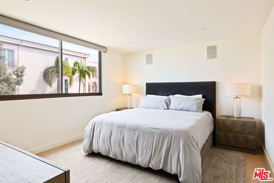 6209 Pacific Ave Unit: 201
